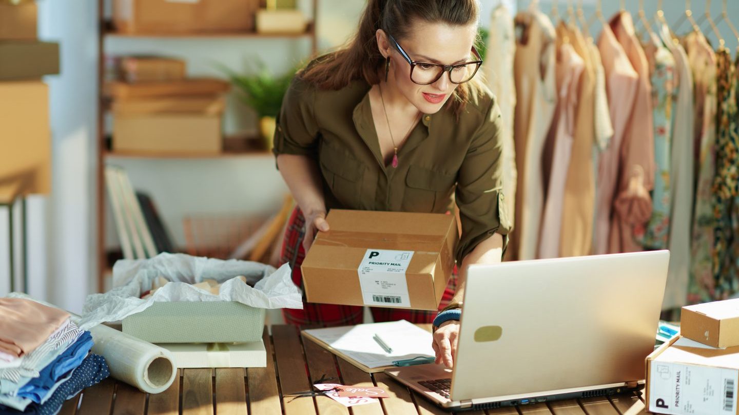 Servicio e-commerce (MONEI) 1 AdobeStock 436876159 edited